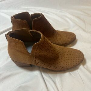Susina Blakely Suede Bootie Size 7 Ankle Boots Leather Cottagecore Shoes
